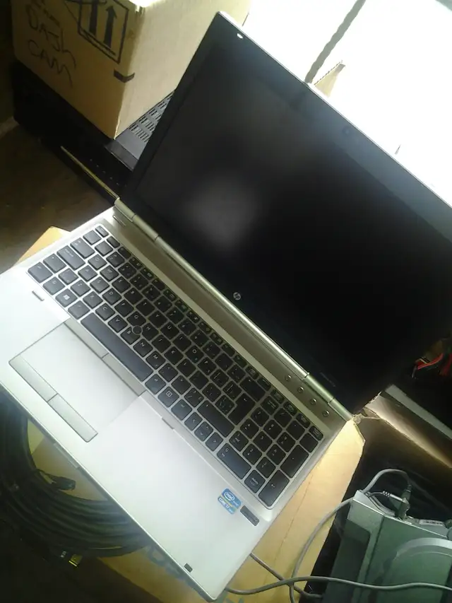 HP EliteBook 8570p i7 200  laptops $50  projectors pro audio