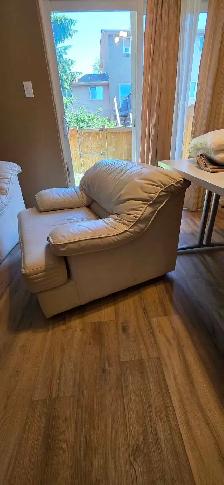 LEATHER DAMAR CHAIR - Photo 2
