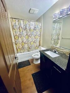 luxury furnished room rent for single - Photo 4