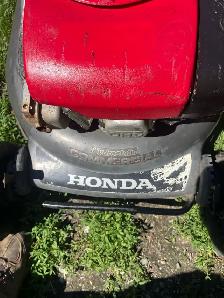 Tondeuse commercial Honda autotractée-500$ - Photo 2