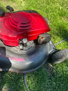 Tondeuse commercial Honda autotractée-500$ - Photo 3