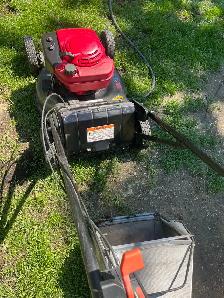 Tondeuse commercial Honda autotractée-500$ - Photo 6