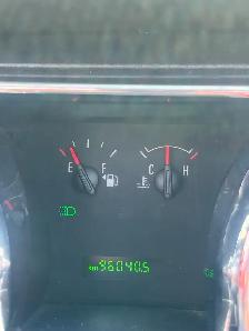 Stunning 2005 Ford Mustang GT V8  Convertible – Red-low km - Photo 5