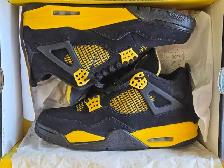 sz 9.5 Air Jordan 4 Retro Thunder w/box - Photo 2