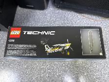 Lego 42198 Bush Plane Technic 333 Pcs - Photo 3