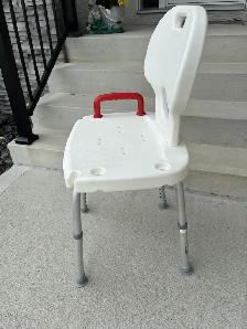 Dana Douglas bath/shower chair - Photo 3