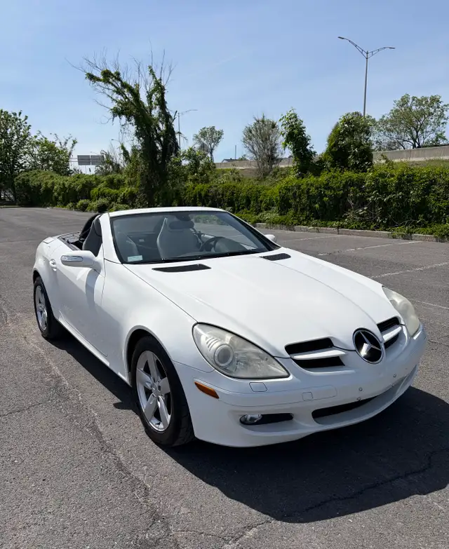 Belle Mercedes SLK280