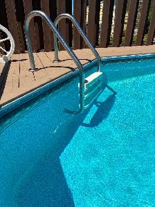 Solar blanket roller and 3 step pool ladder - Photo 4