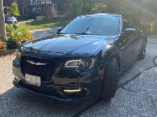 Chrysler Black 300S Excellent cond. Fully loaded - Photo 2