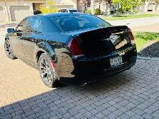 Chrysler Black 300S Excellent cond. Fully loaded - Photo 5