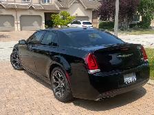 Chrysler Black 300S Excellent cond. Fully loaded - Photo 6