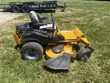 2019 Hustler Raptor Zero Turn, 60' Lawn mower