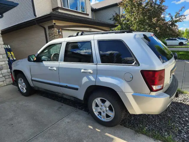 Jeep Grand Cherokee Laredo