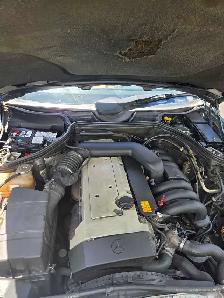 Mercedes-Benz E320 Well Maintained, Clean car, no issues - Photo 3