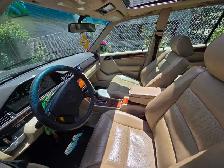 Mercedes-Benz E320 Well Maintained, Clean car, no issues - Photo 6