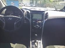 2017 Hyundai Elantra GT LOADED WITH 1 YEAR WARRANTY INCLUDED ! - Photo 9