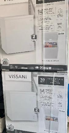 Two 7 ft.³ Compact Chest Freezers - Photo 3