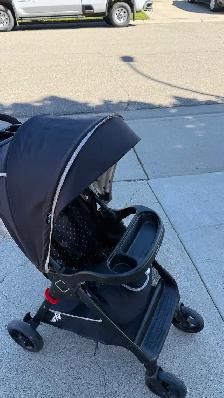 stroller - Photo 3