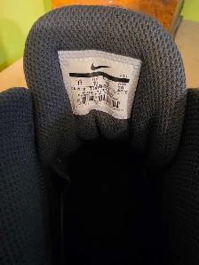 Nike Basketball Shoes - Photo 2
