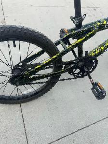 Youth Supercycle Bike 20" Tires - Photo 5