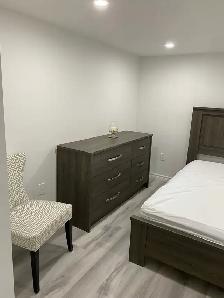 HIGH END STUDENT RENTAL CLOSE TO GEORGIAN COLLEGE - Photo 2