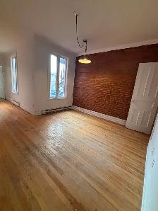 4½ Plateau-Est — 1 chambre | grand balcon | wifi inclus - Photo 3