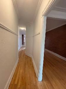 4½ Plateau-Est — 1 chambre | grand balcon | wifi inclus - Photo 4
