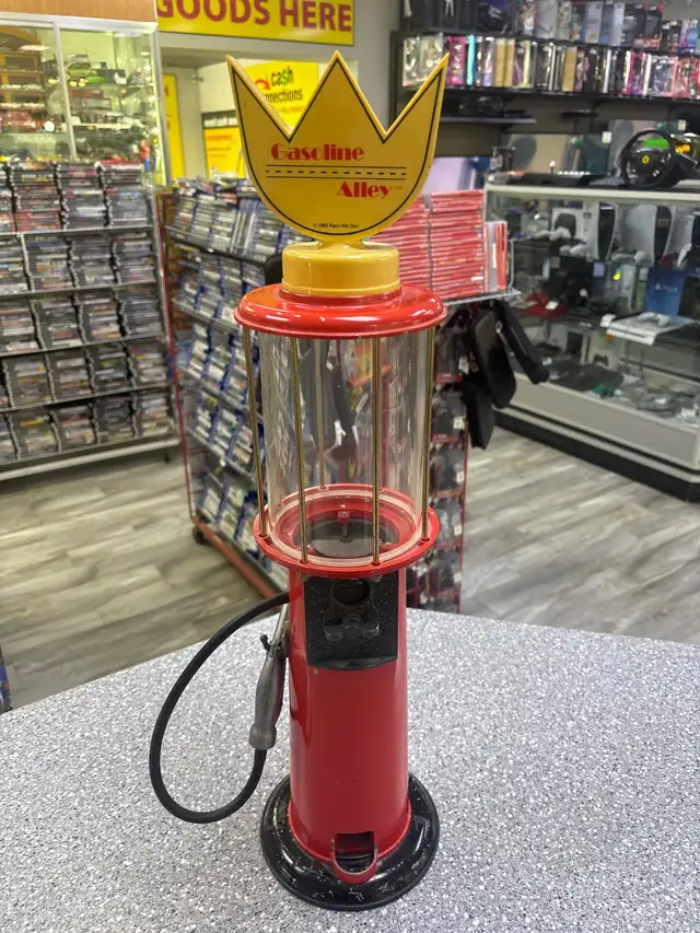 Razz-Ma-Taxx Gasoline Alley Gumball Machine