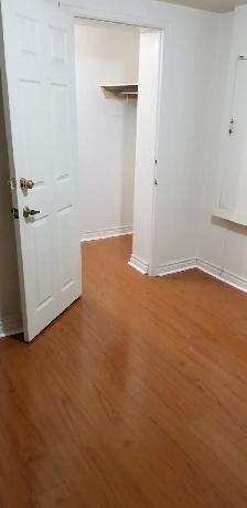3 Bedroom Basement Apartment for Rent Near Square One - Photo 4