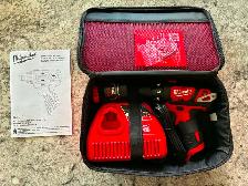 New Milwaukee M12 1/4' Hex Screwdriver Kit - Photo 2
