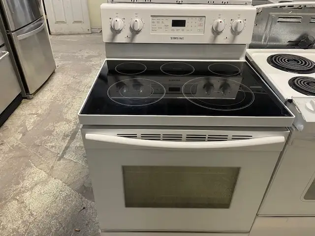 Cuisinière blanche vitrocéramique Samsung