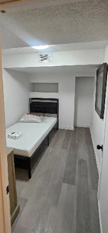 Newly renovated 2 bedroom basement - Photo 11