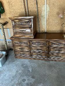 mirror dresser and night stand - Photo 2