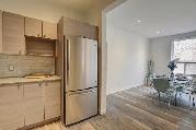 7 1/2 renovated furnished apartment (little Italy) - Photo 3
