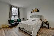 7 1/2 renovated furnished apartment (little Italy) - Photo 5