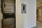 7 1/2 renovated furnished apartment (little Italy) - Photo 8