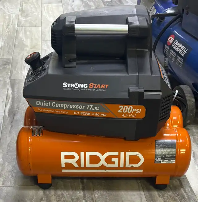 RIGID 4.5 GAL. 200 PSI Compressor