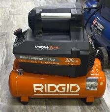 RIGID 4.5 GAL. 200 PSI Compressor