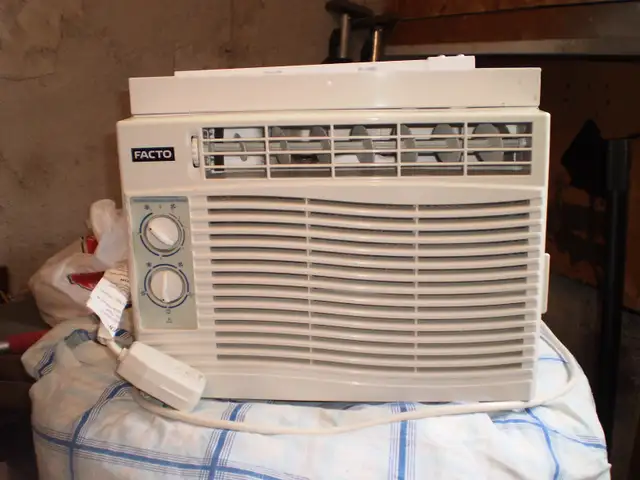climatiseur 5000 btu pour fenetre seulement $40  ...