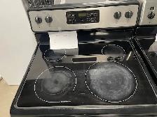 Cuisinière stainless vitrocéramique convection Frigidaire - Photo 2