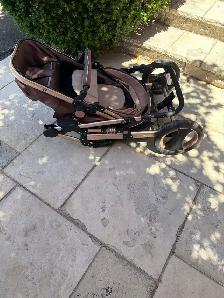 Stylish & Funcional Stroller - Photo 4