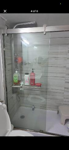 1 bedroom basement with separate kitchen and washroom - Photo 4