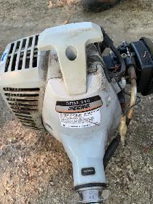 4 Weed Wackers for parts or repair - Photo 3