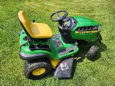 John Deere D130 - Photo 2
