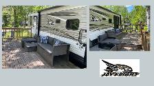 40 ft Jayco Flight Trailer - Photo 2