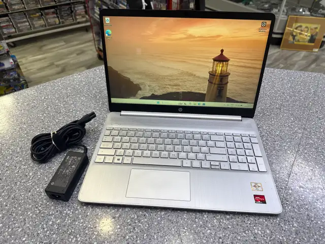 HP 15.6" AMD 3150U 8GB 256GB Laptop Touchscreen