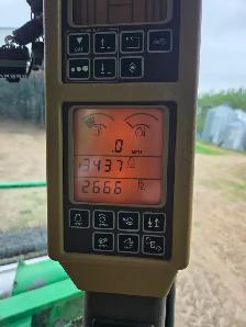 farm equipment - Photo 2