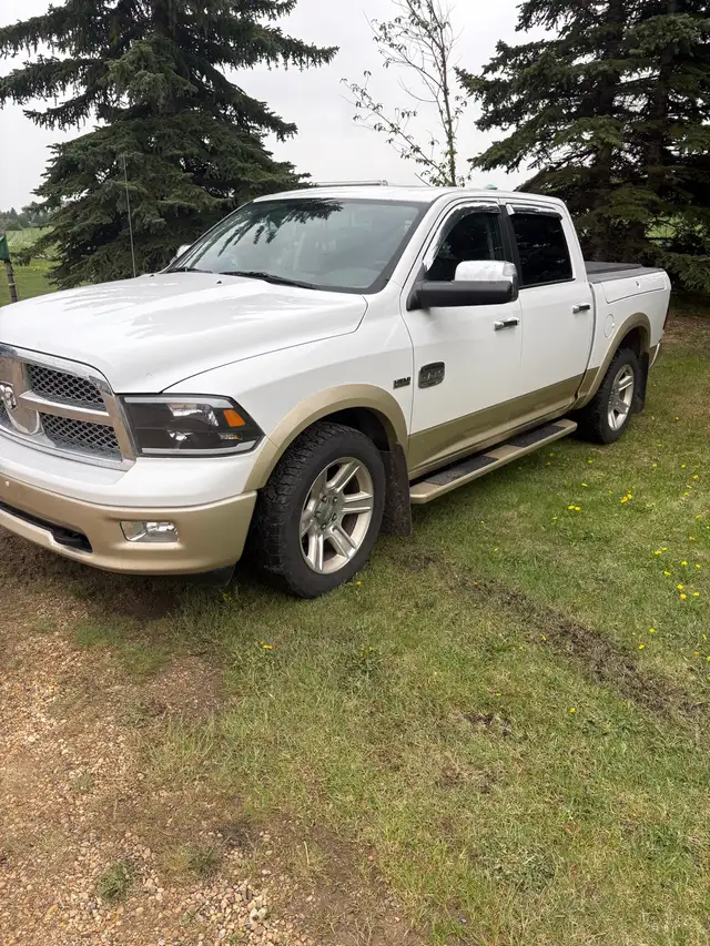 Selling my 2012 ram 1500 Laramie Longhorn