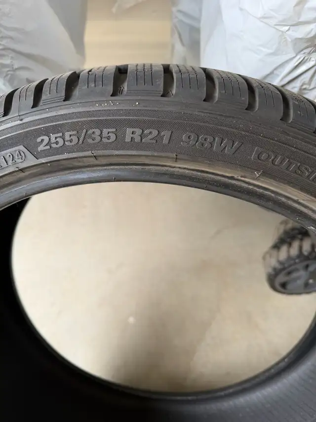 Winter Tires 255 / 35 R21