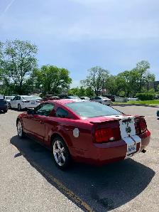 2009 Ford Mustang V6 – Ready for Summer! Exceptional Condition - Photo 2